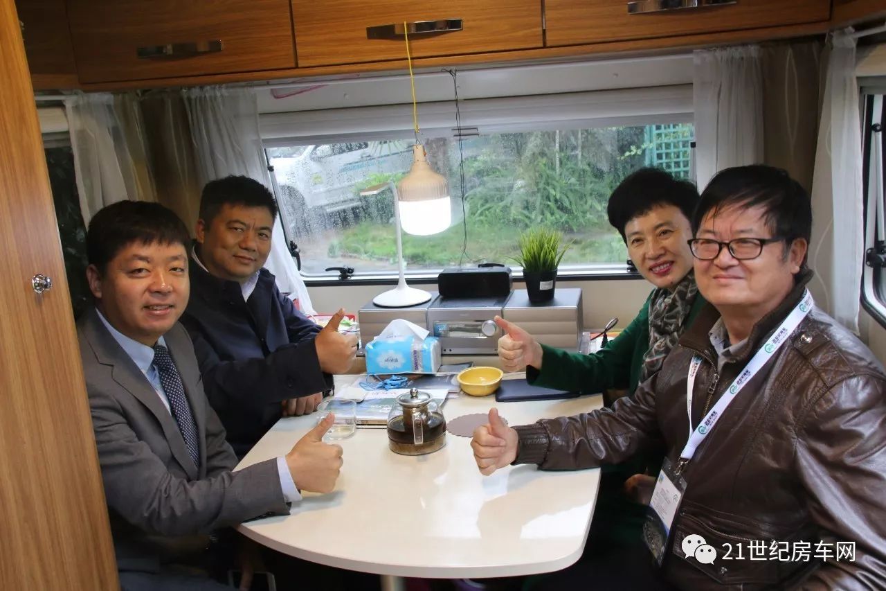 以往鑒來(lái) 再下一城 2017成都國(guó)際房車露營(yíng)戶外旅游展覽會(huì)成功閉幕