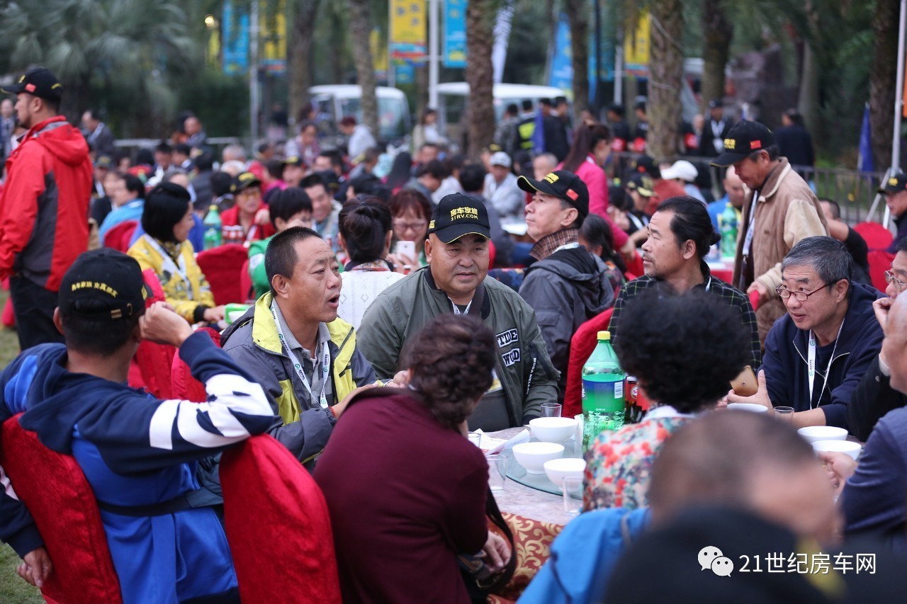 以往鑒來(lái) 再下一城 2017成都國(guó)際房車露營(yíng)戶外旅游展覽會(huì)成功閉幕