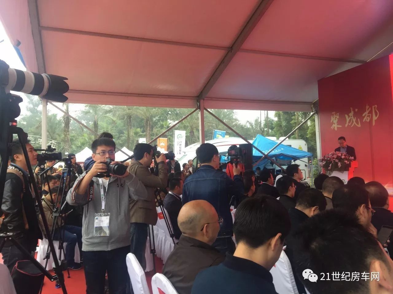 以往鑒來(lái) 再下一城 2017成都國(guó)際房車露營(yíng)戶外旅游展覽會(huì)成功閉幕